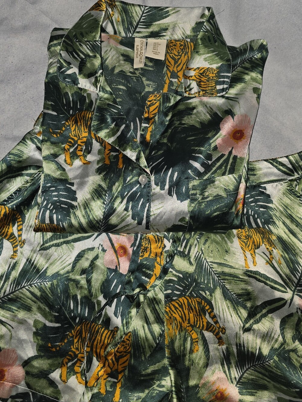 Cynthia Rowley Green Tropical Tiger Print Button-Down Top